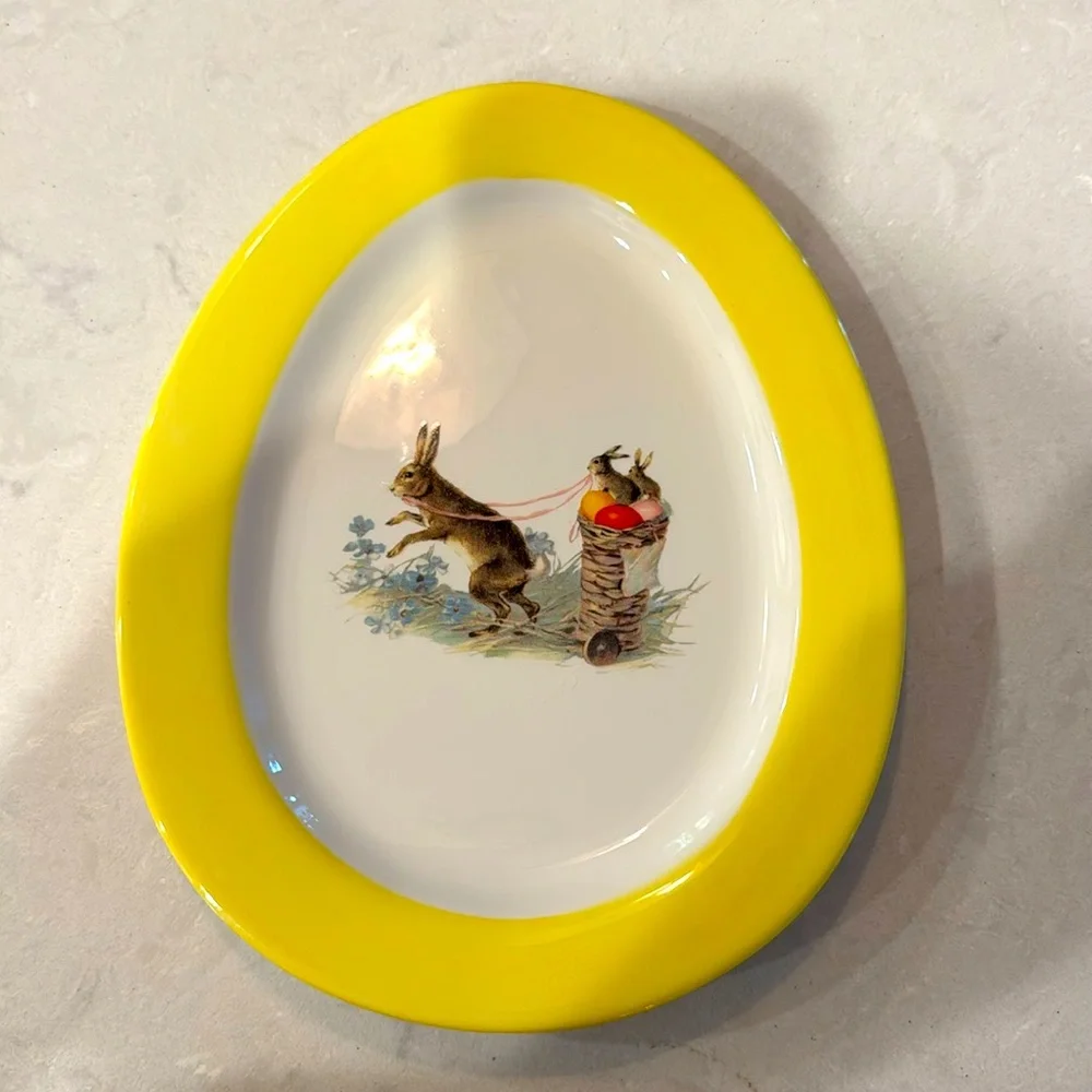 Williams Sonoma Easter Spring Egg shape Plate